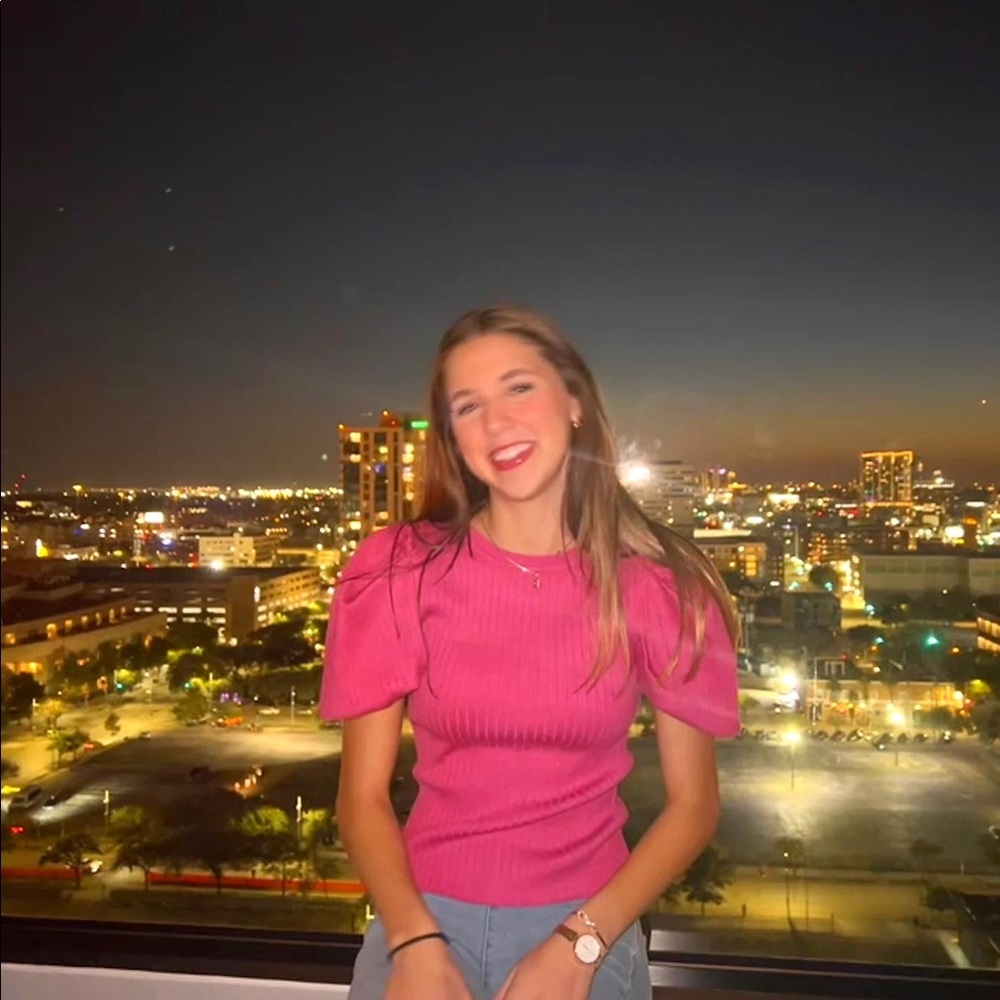 Meet your Posher, Elisa